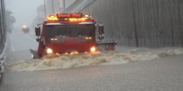 alanyada-saganak-yagis-trafigi-felc-etti-FBitvdwI.jpg