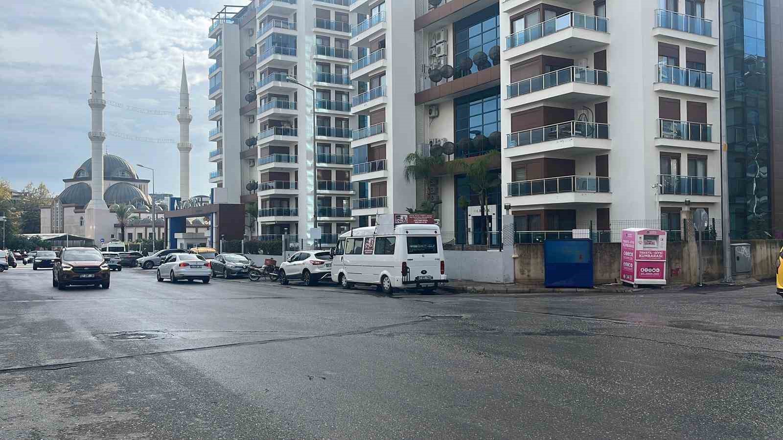 alanyada sokakta kadina saldirida bulunan sahis adliyeye sevk edildi 3 HjIsqyCg