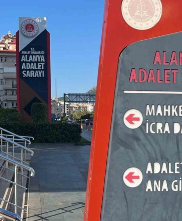 alanyada-sokakta-kadina-saldirida-bulunan-sahis-adliyeye-sevk-edildi-fZ41nUqh.jpg