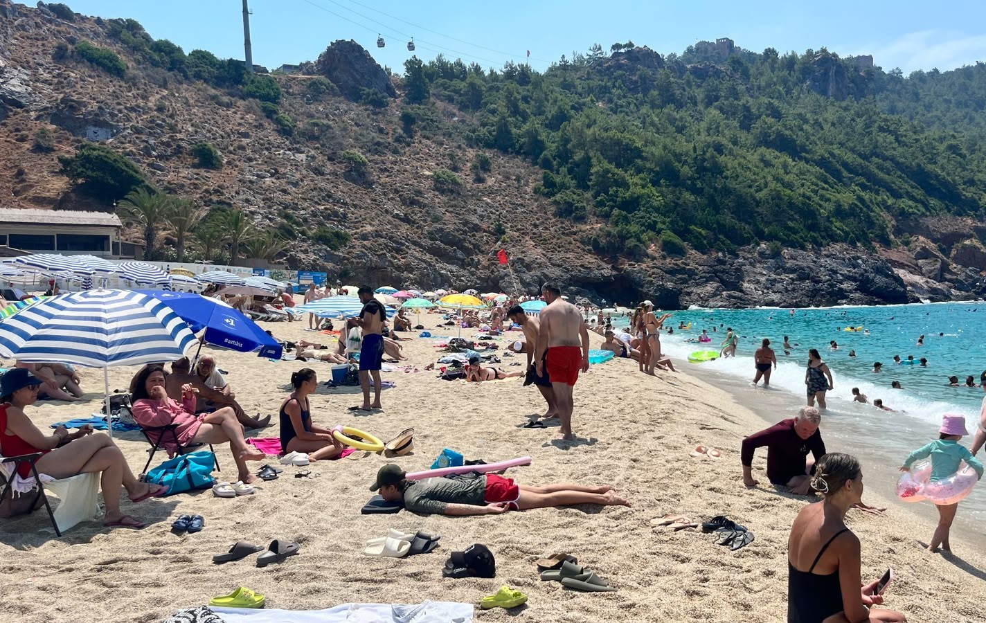 Alanya’da tatilciler deniz ve güneşin tadını çıkardı 4 alanyada tatilciler deniz ve gunesin tadini cikardi 0 VKf8s5PE