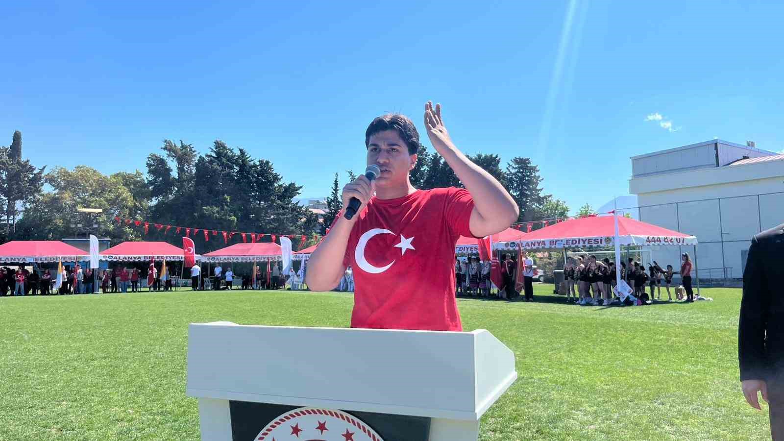 alanyada yabanci vatandaslar da bayram kutlamalarina katildi 5 3ynSniPS