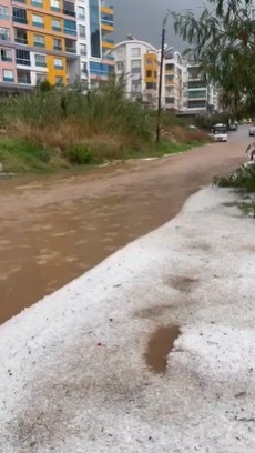 alanyada yagmur dolu ve firtina hayati olumsuz etkiledi 10 wLuHP2jS