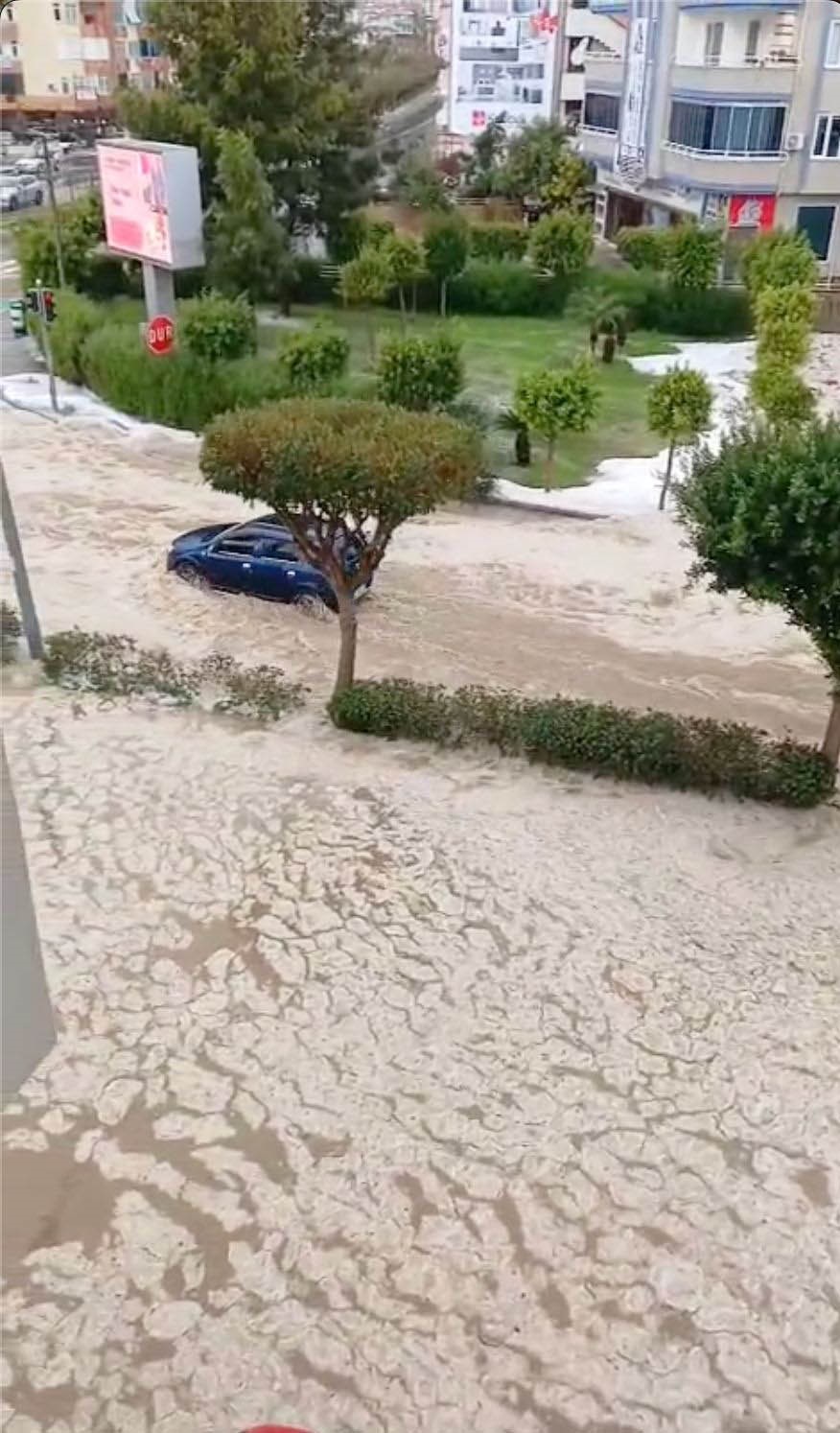 alanyada yagmur dolu ve firtina hayati olumsuz etkiledi 13 Ng7neVdz