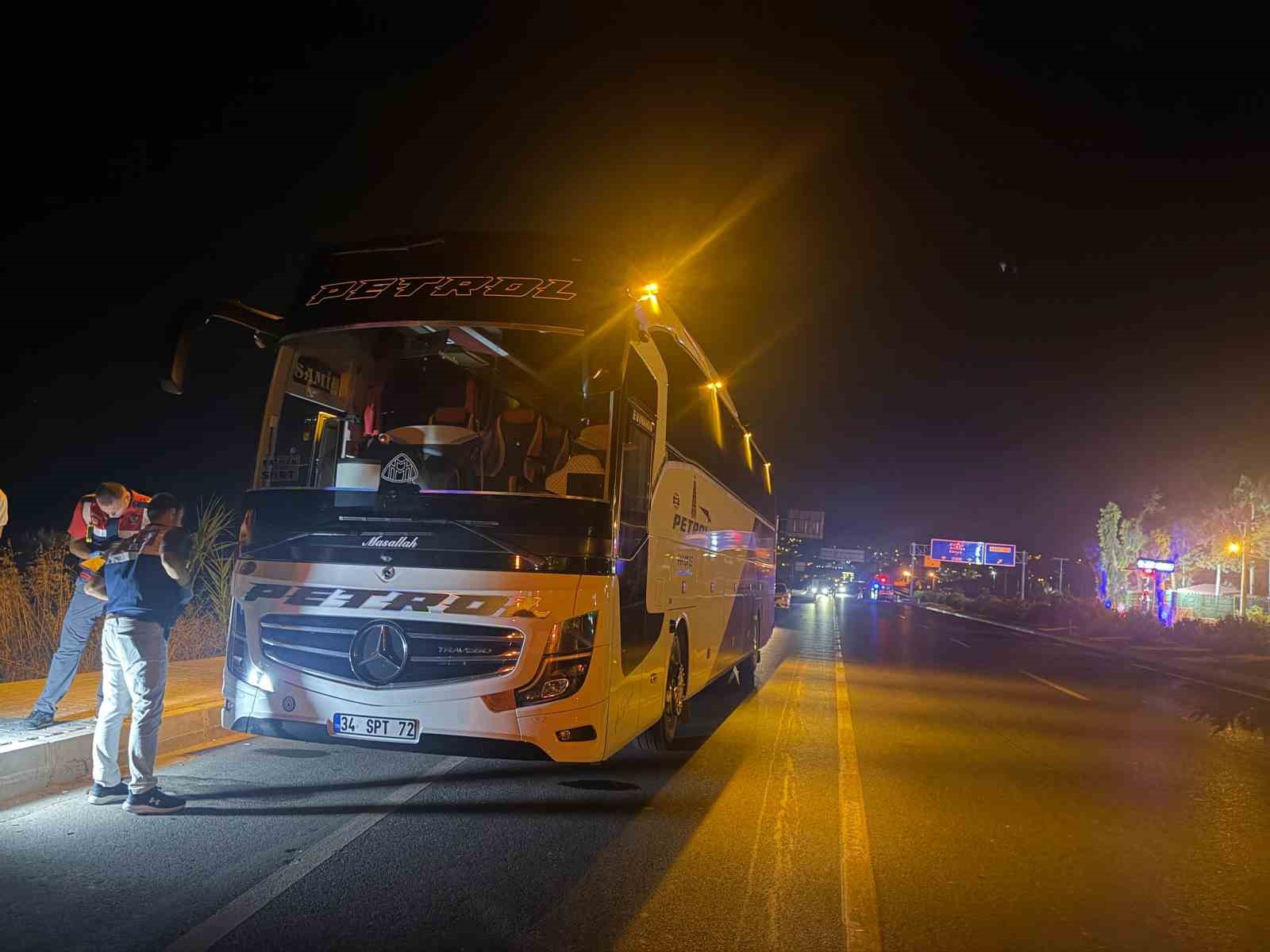 Alanya’da yolun karşısına geçerken yolcu otobüsünün çarptığı yaşlı adam hayatını kaybetti 9 alanyada yolun karsisina gecerken yolcu otobusunun carptigi yasli adam hayatini kaybetti 5 GvnEr86F