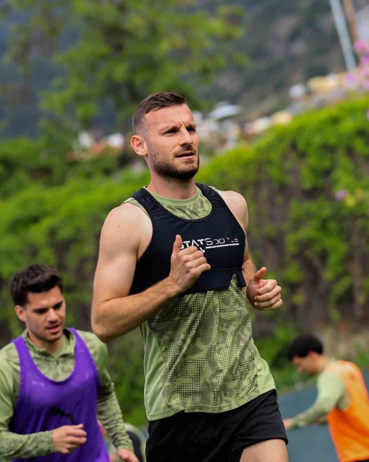 Alanyaspor, Antalyaspor maçının hazırlıklarına başladı 8 alanyaspor antalyaspor macinin hazirliklarina basladi 4 WWbrAiNW