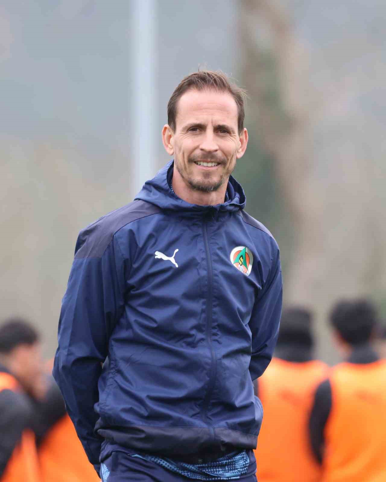alanyaspor besiktas maci hazirliklarini tamamladi 1 8Hkz84vr