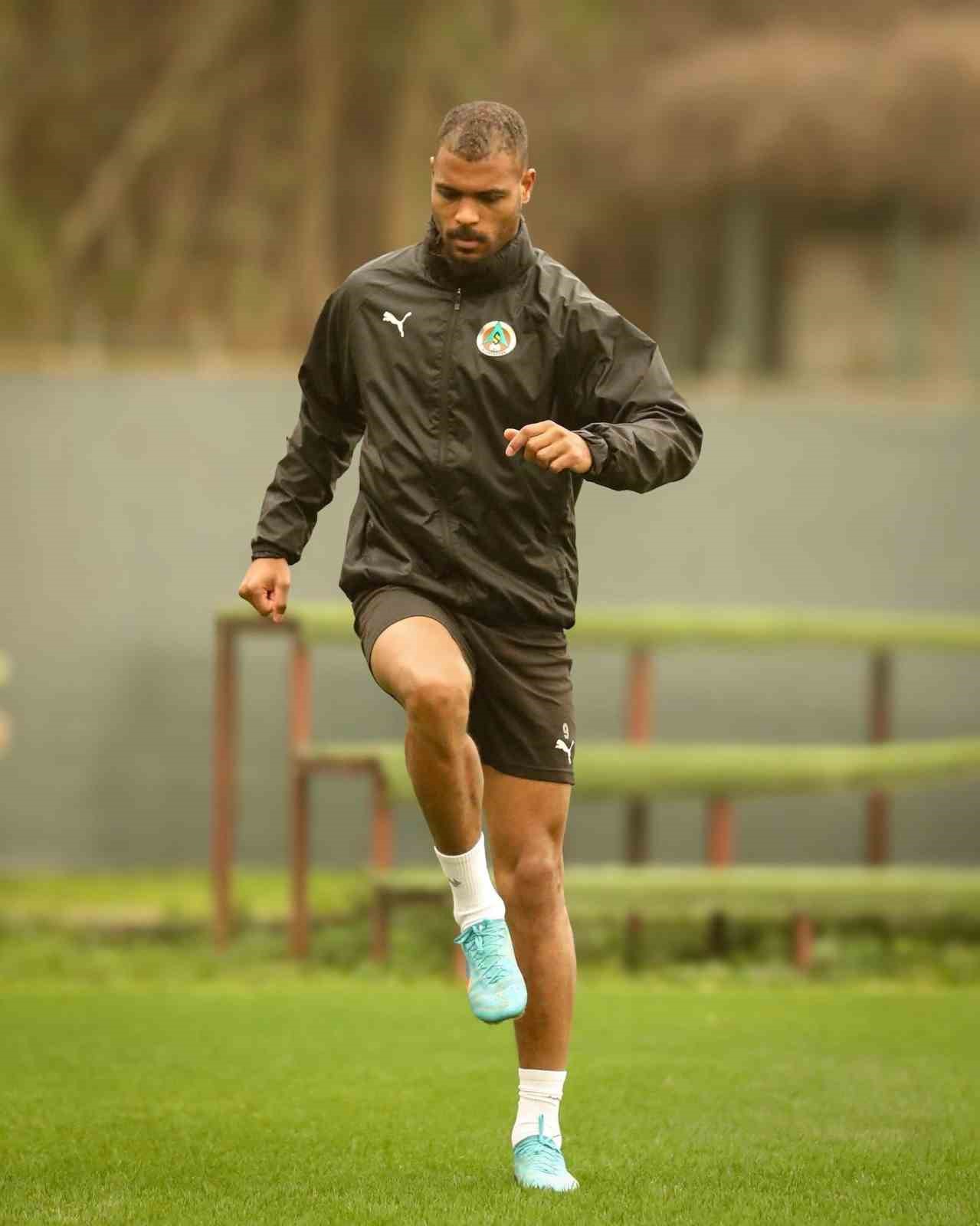alanyaspor boluspor macinin hazirliklarina basladi 3 cIGq4zJW