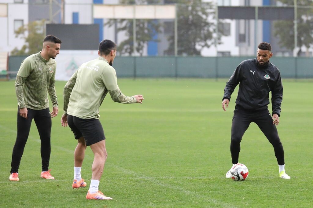 alanyaspor eyupspor maci hazirliklarini tamamladi 2