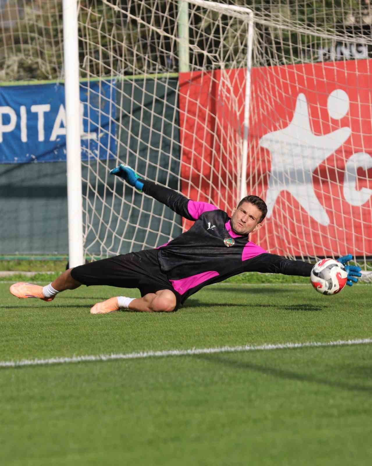 alanyaspor galatasaray maci hazirliklarina basladi 2 Zm8Di3By