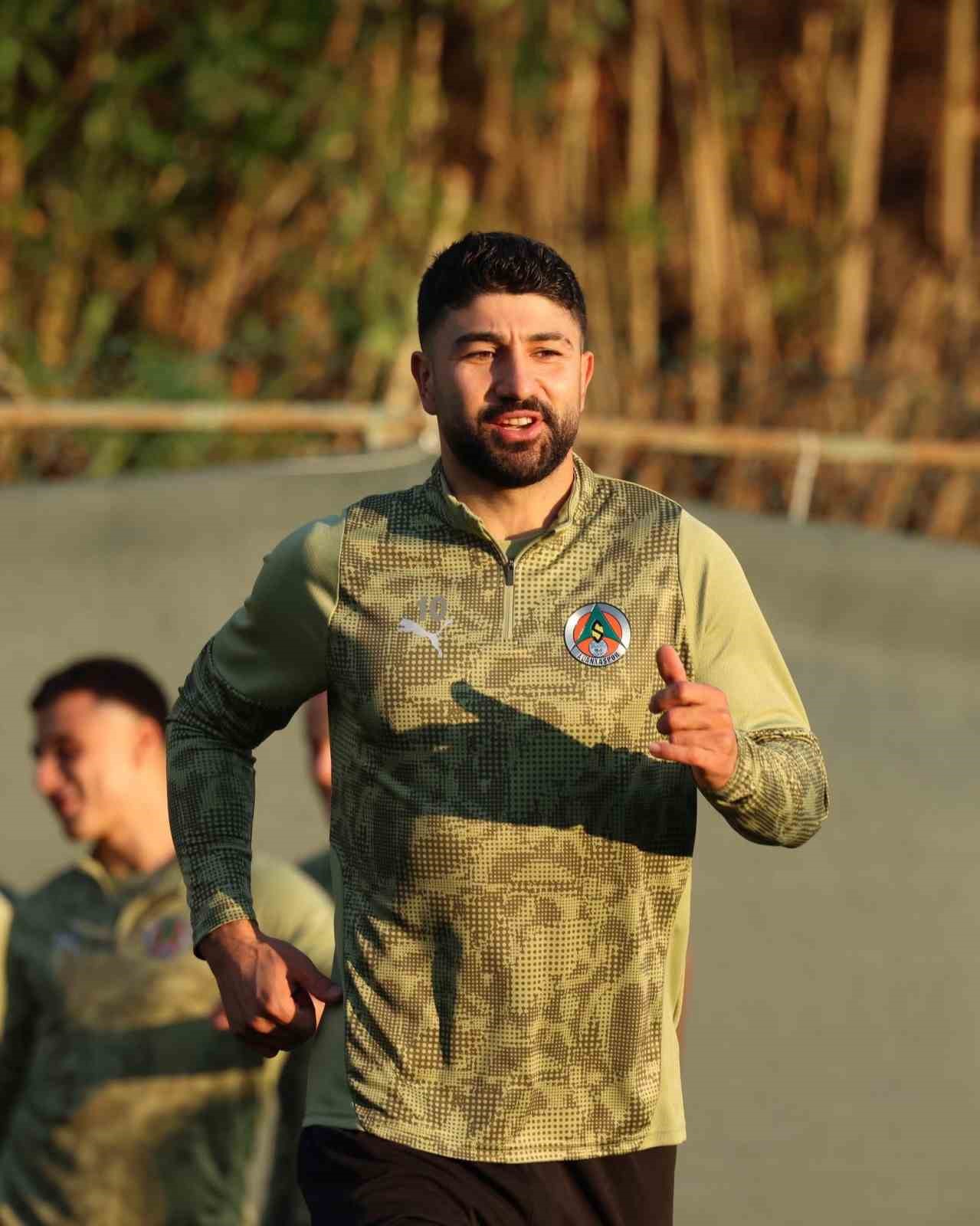 alanyaspor kasimpasa macinin hazirliklarini surdurdu 1 tSJQ9Msm