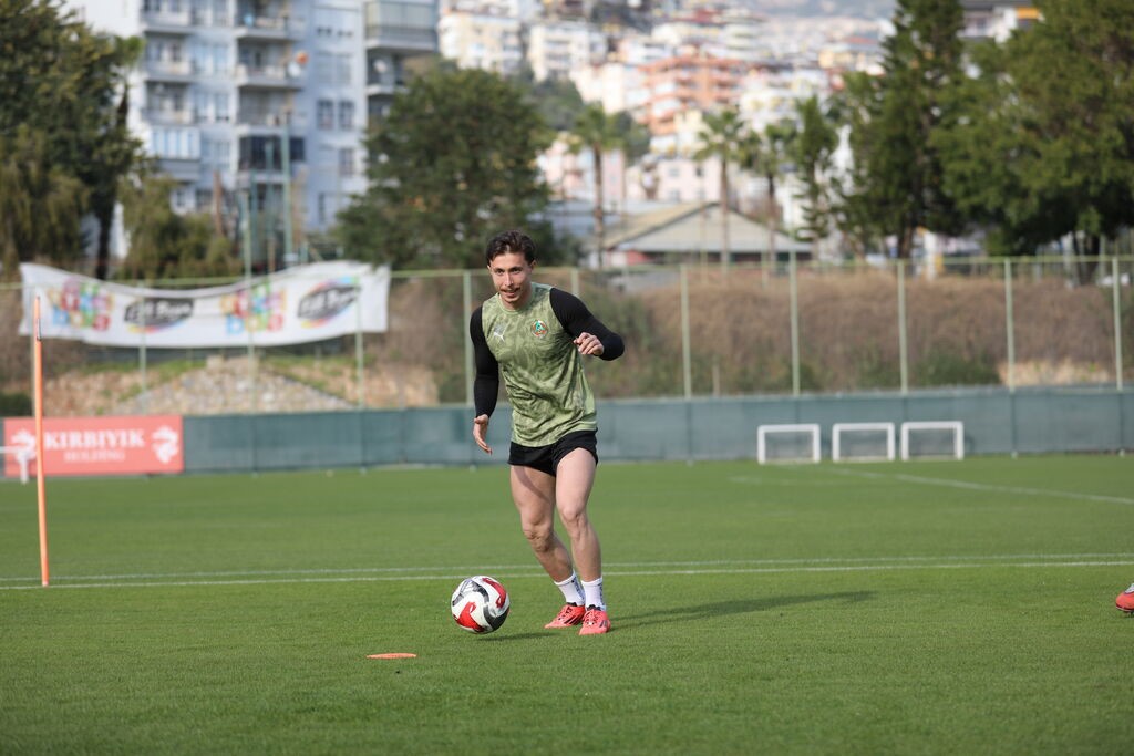 Alanyaspor, Kocaelispor maçı hazırlıklarını tamamladı 6 alanyaspor kocaelispor maci hazirliklarini tamamladi 2 6SiJWa8V