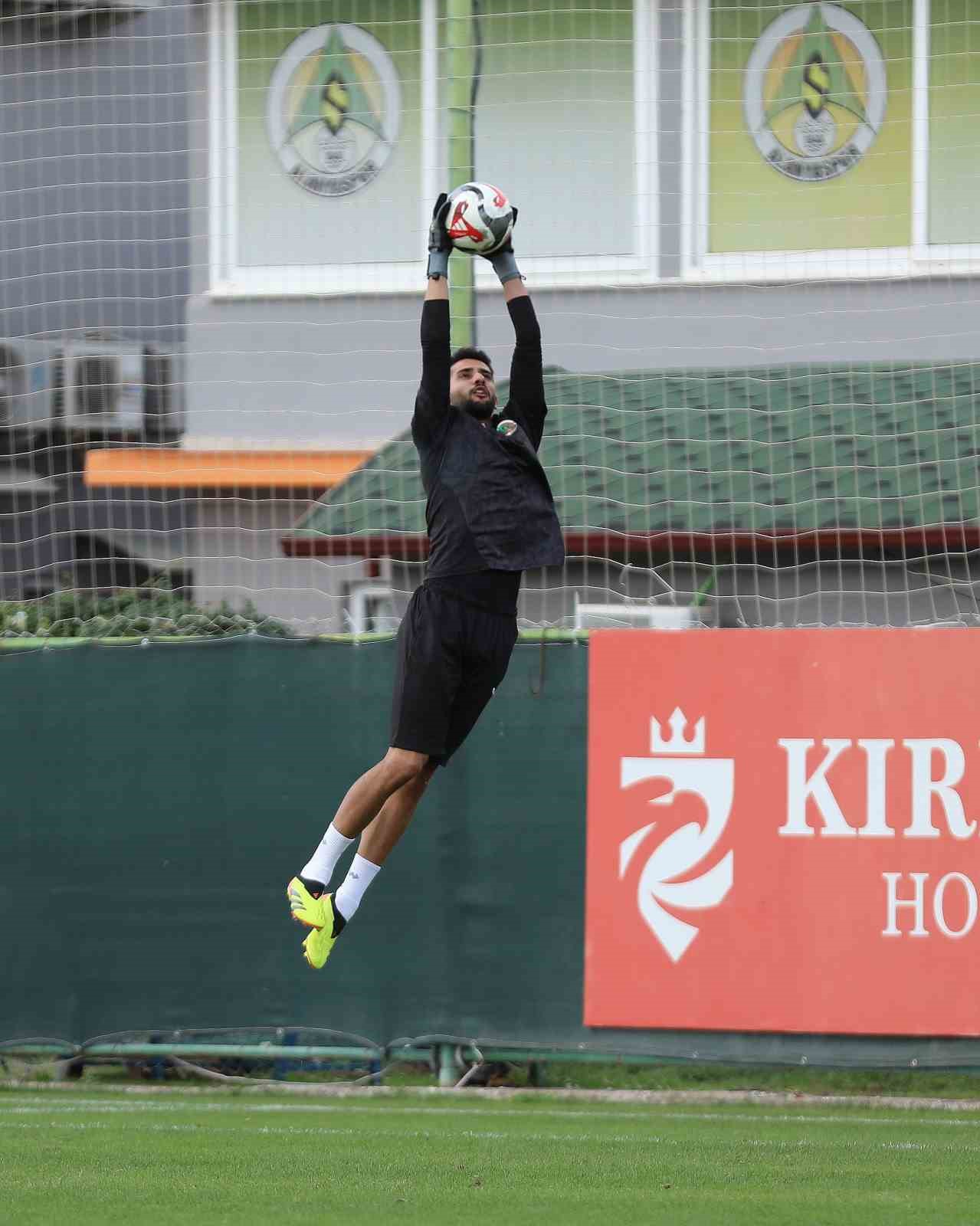 alanyaspor samsunspor maci hazirliklarini tamamladi 3 M8twBXqs