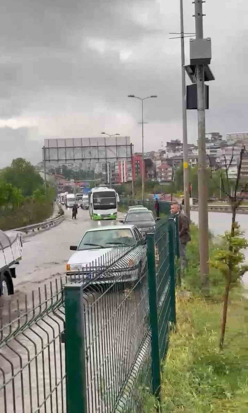 alaplida saganak ulasimi felc etti 1 I8JmYXsg