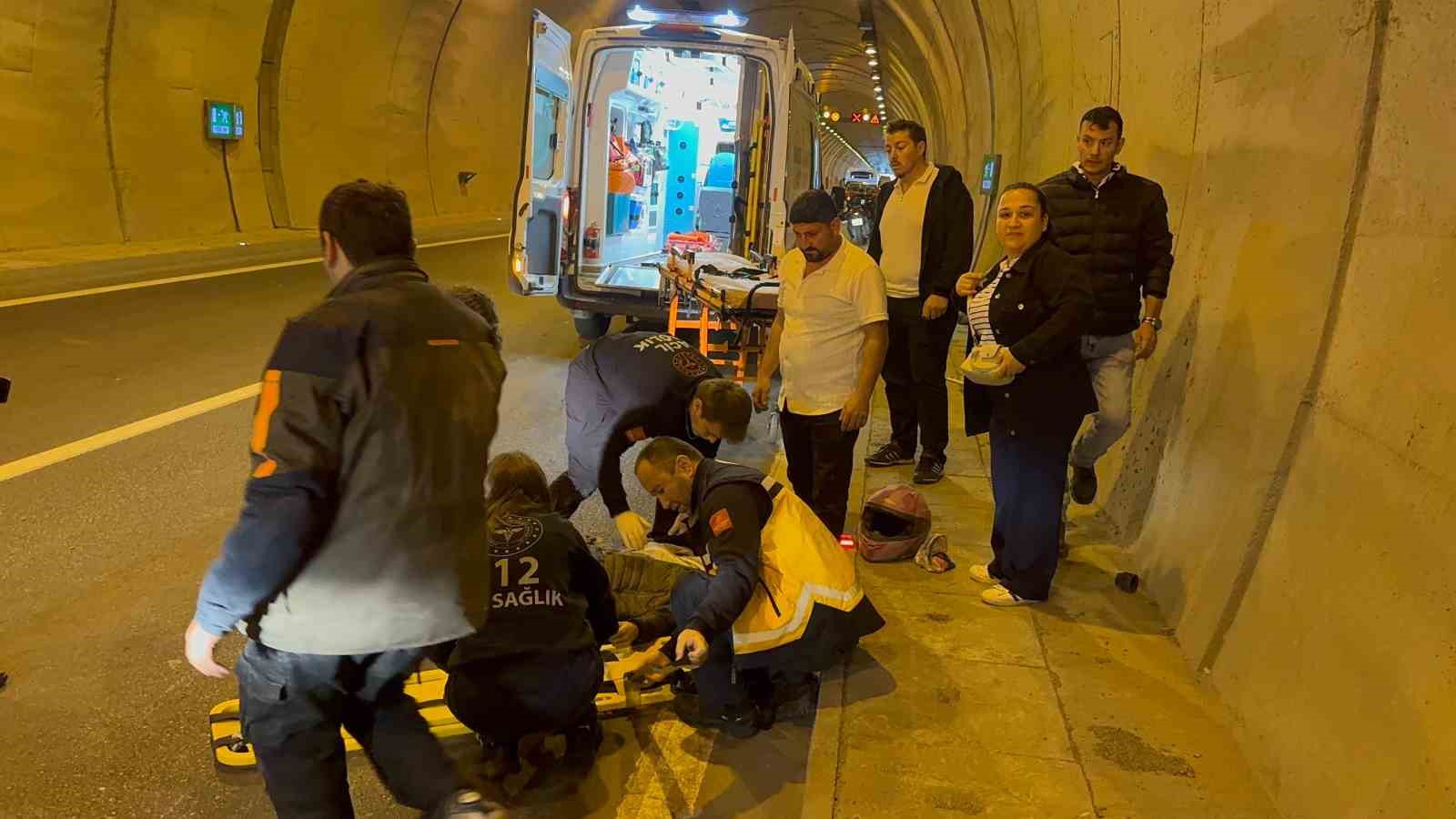 Alaplı’da tünelde trafik kazası: 1 yaralı 8 alaplida tunelde trafik kazasi 1 yarali 4 wC6Y9ltm