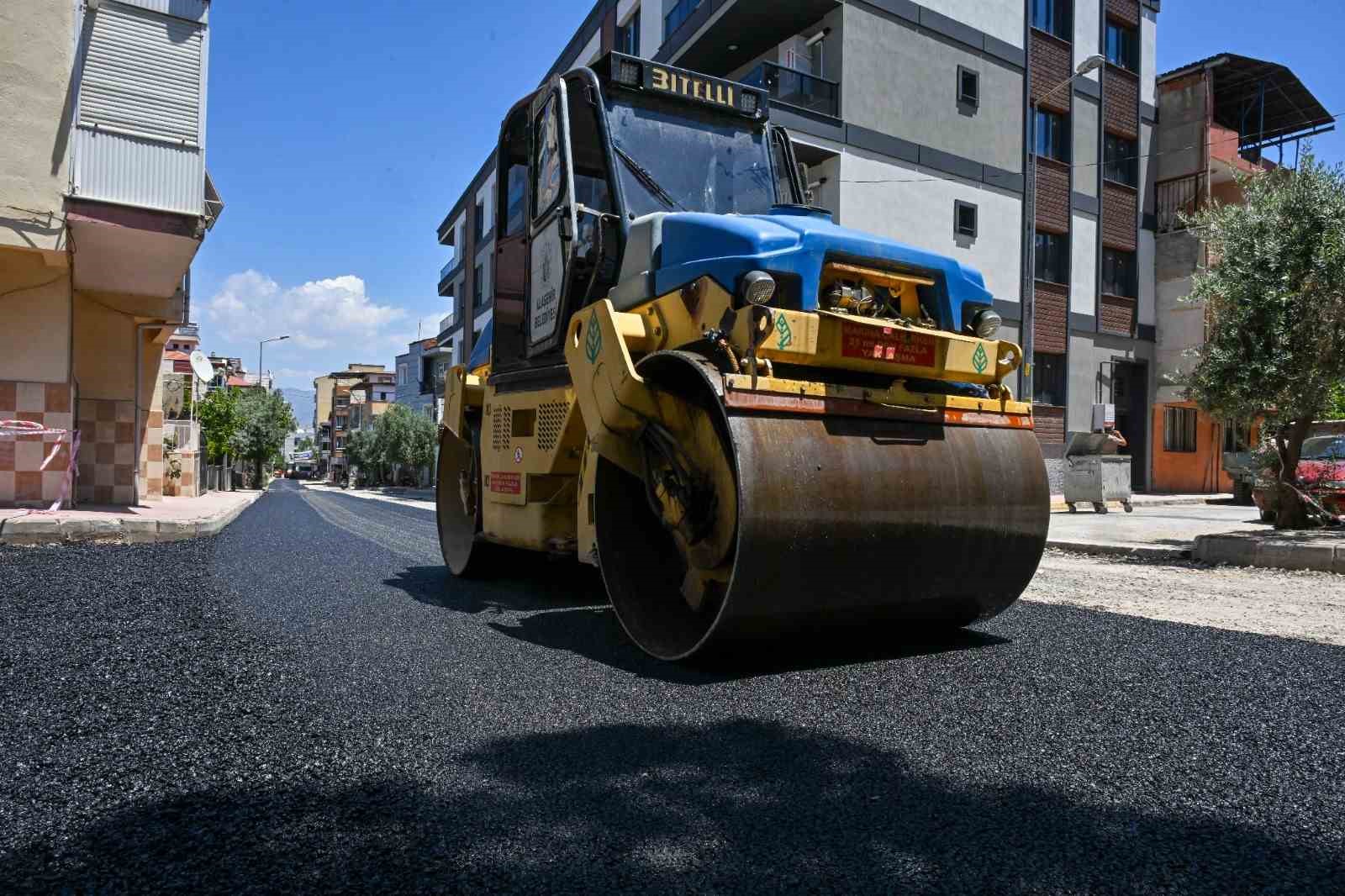 Alaşehir’de 3 bin tonluk asfalt hamlesi 8 alasehirde 3 bin tonluk asfalt hamlesi 4 zElEJkDs