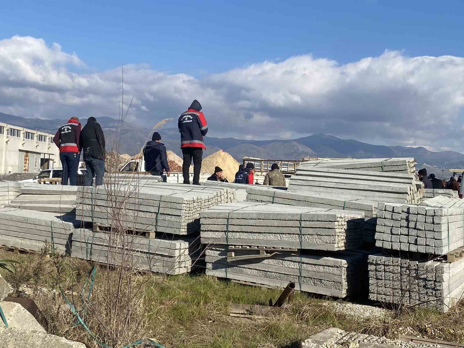 alasehirde 350 ureticiye 3 bin 500 bag diregi hibesi 8 6VqwGF92