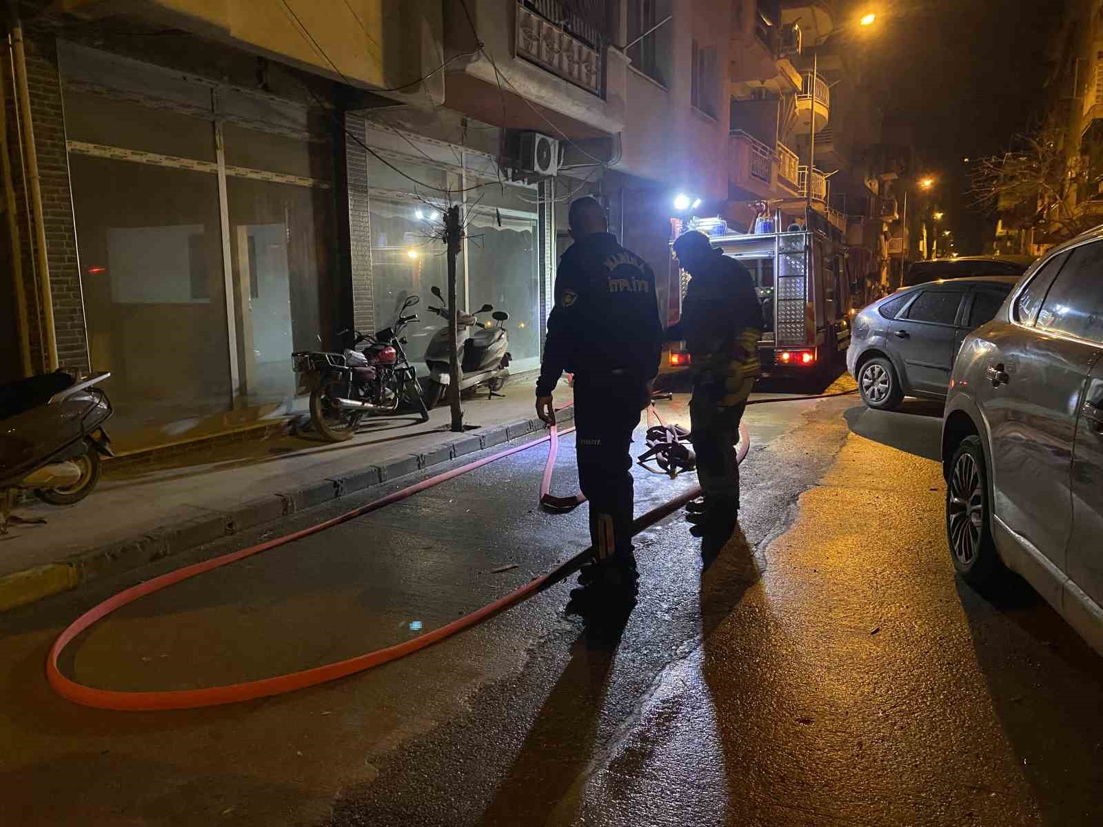 alasehirde ev yangini korkuttu 3 6dHsZtXE