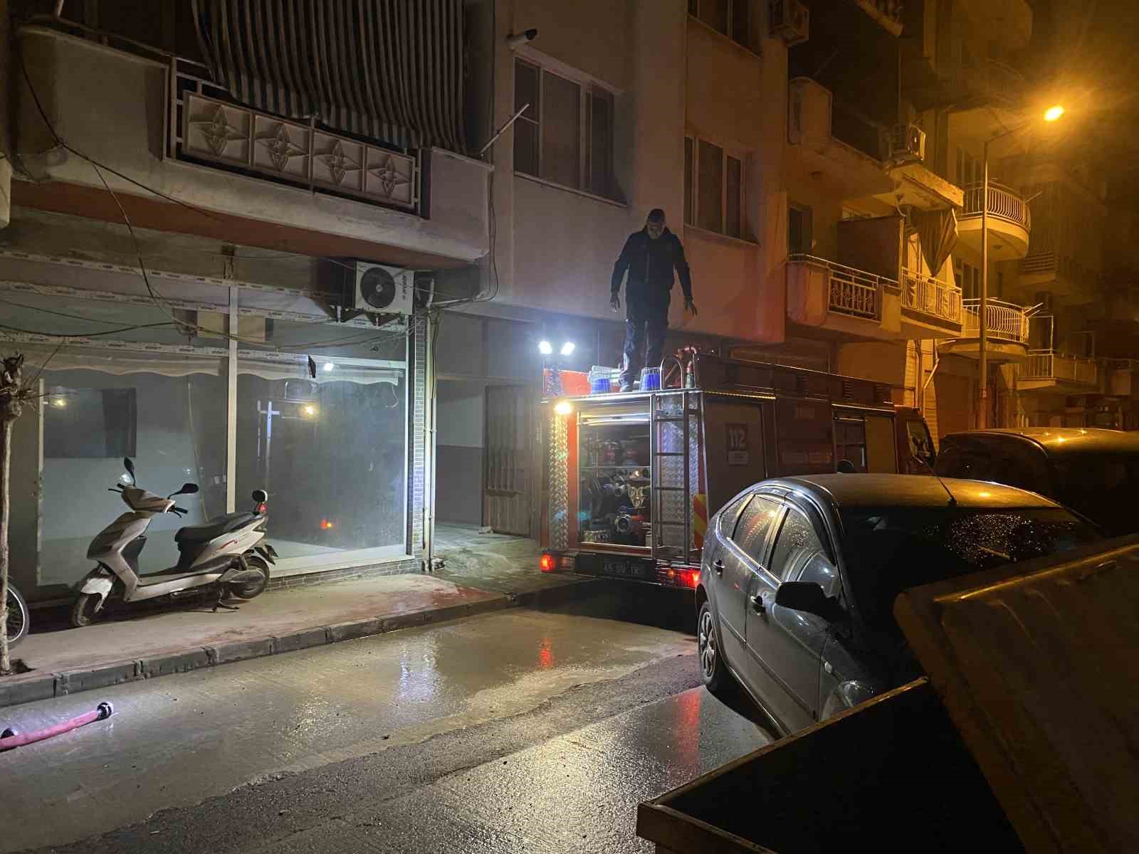 alasehirde ev yangini korkuttu 8 DSGhKaHt
