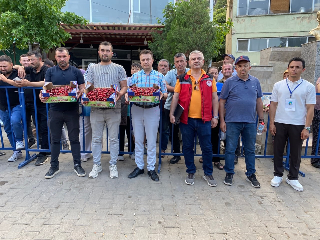 Alaşehir’in en güzel kirazı seçildi 7 alasehirin en guzel kirazi secildi 3 npkFTRgf