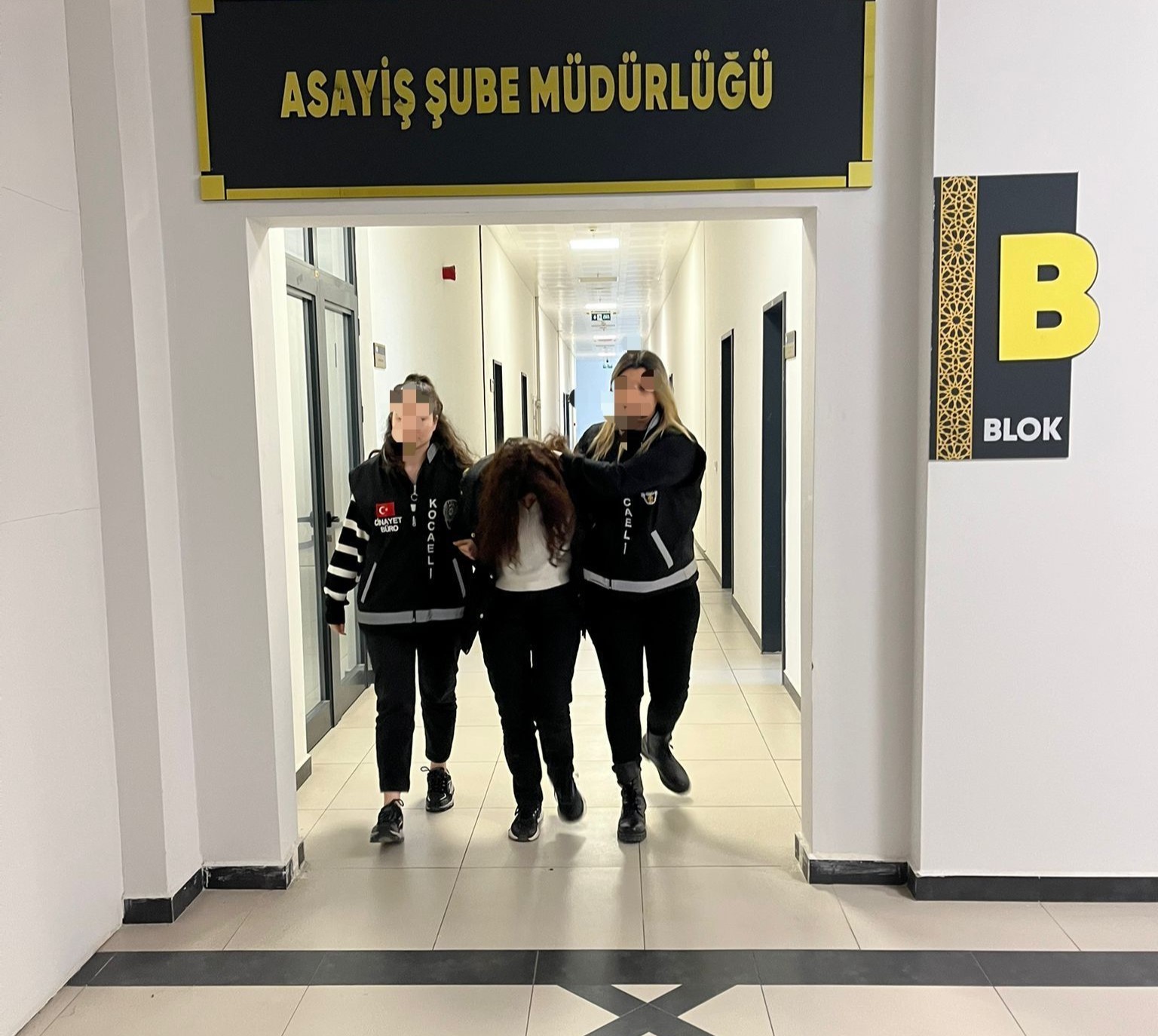 aldatma tartismasinda kocasini olduren kadina 24 yil hapis 0 PgundUTM