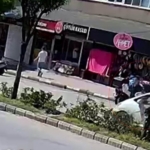 aldigi-takdir-belgesinin-sevinciyle-kosarken-otomobil-carpti-Lqrq7FXs.jpg