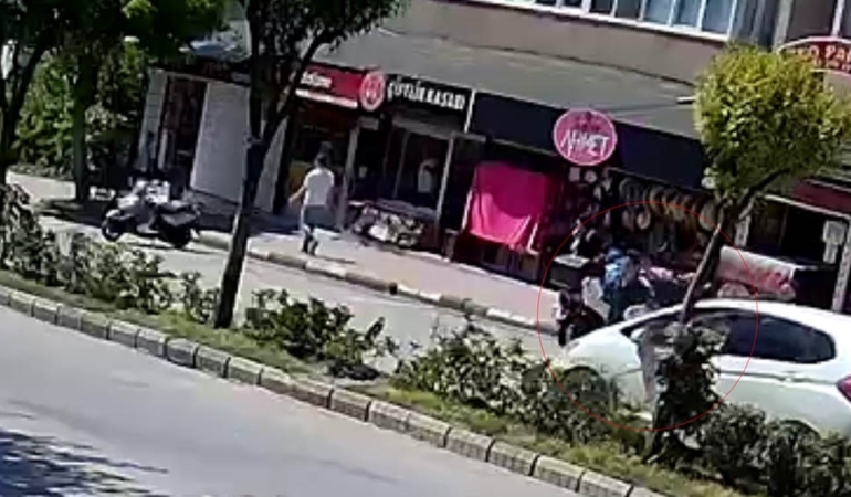 aldigi-takdir-belgesinin-sevinciyle-kosarken-otomobil-carpti-Lqrq7FXs.jpg