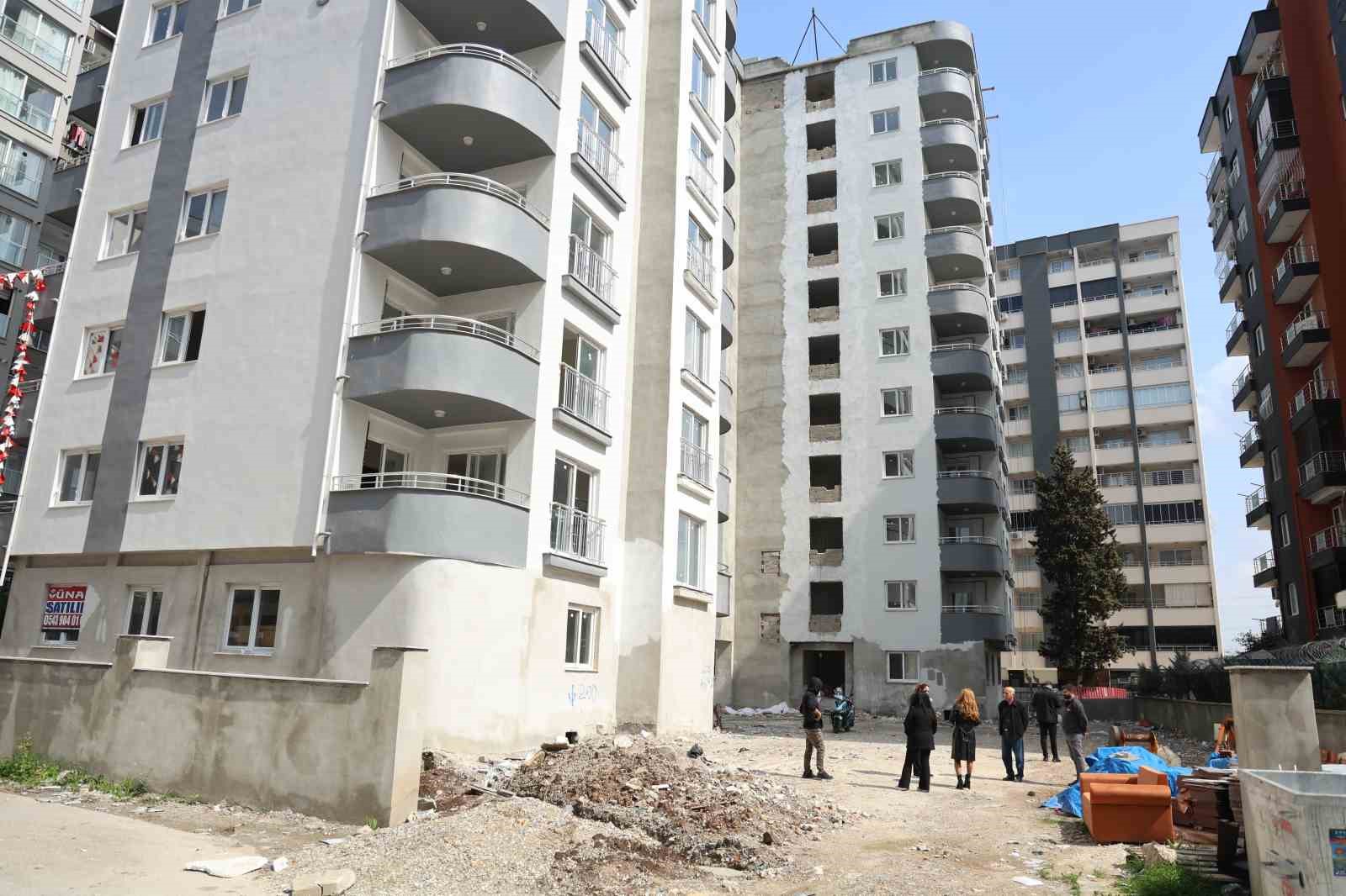 aldiklari daireler yillardir bitmeyen magdurlar insaat onunde eylem yapti 4