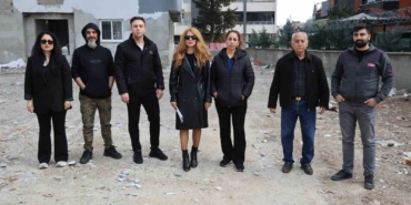 aldiklari-daireler-yillardir-bitmeyen-magdurlar-insaat-onunde-eylem-yapti-atfwXrHk.jpg