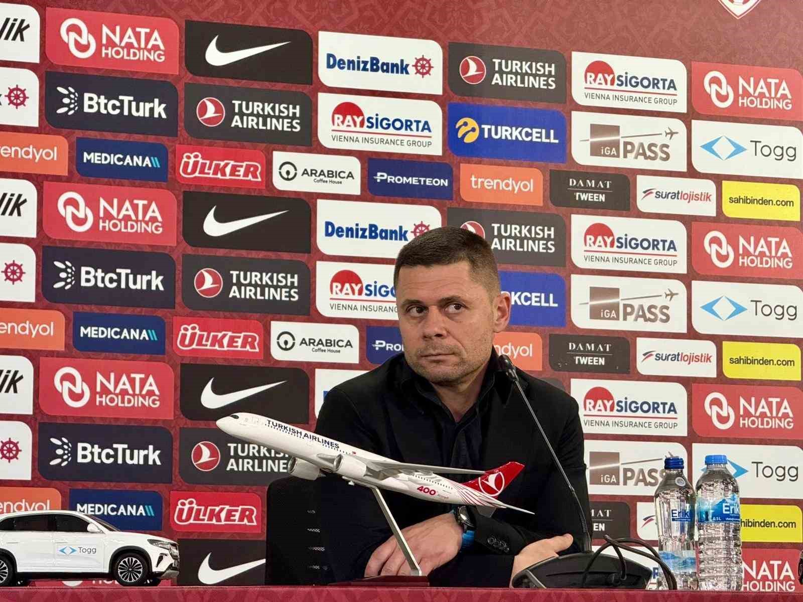 aleksandar dimitrov ilk mactaki hatalari yapmamak icin futbolseverlerden ciddi bir baski vardi 1 7GwHXZvn