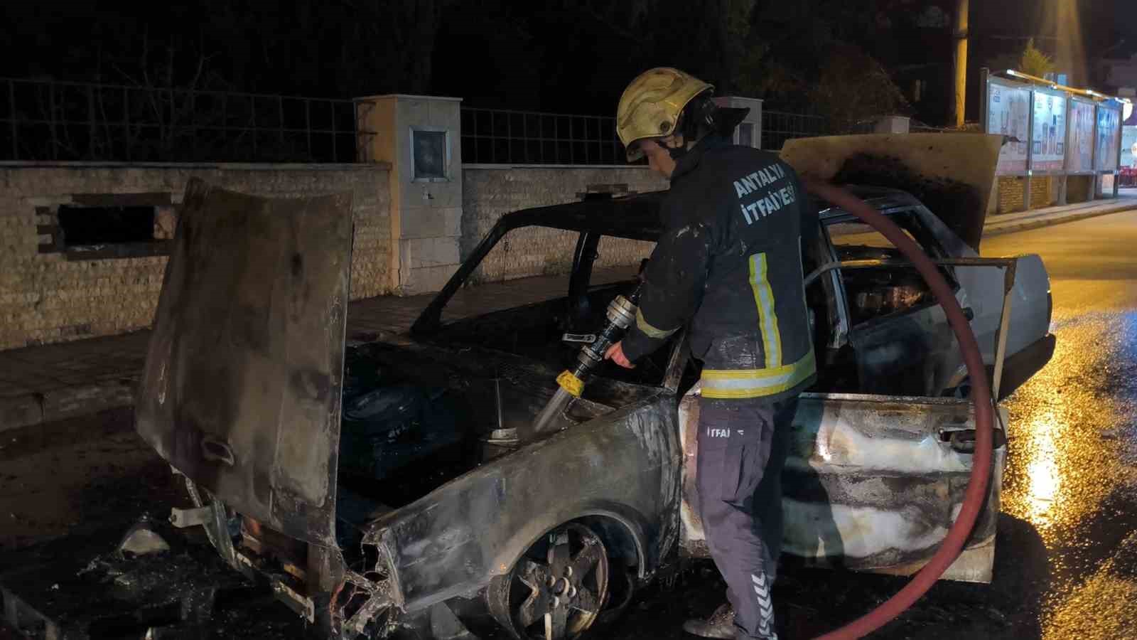 alev topuna donen tofastan geriye demir yigini kaldi 2 uIklEvva