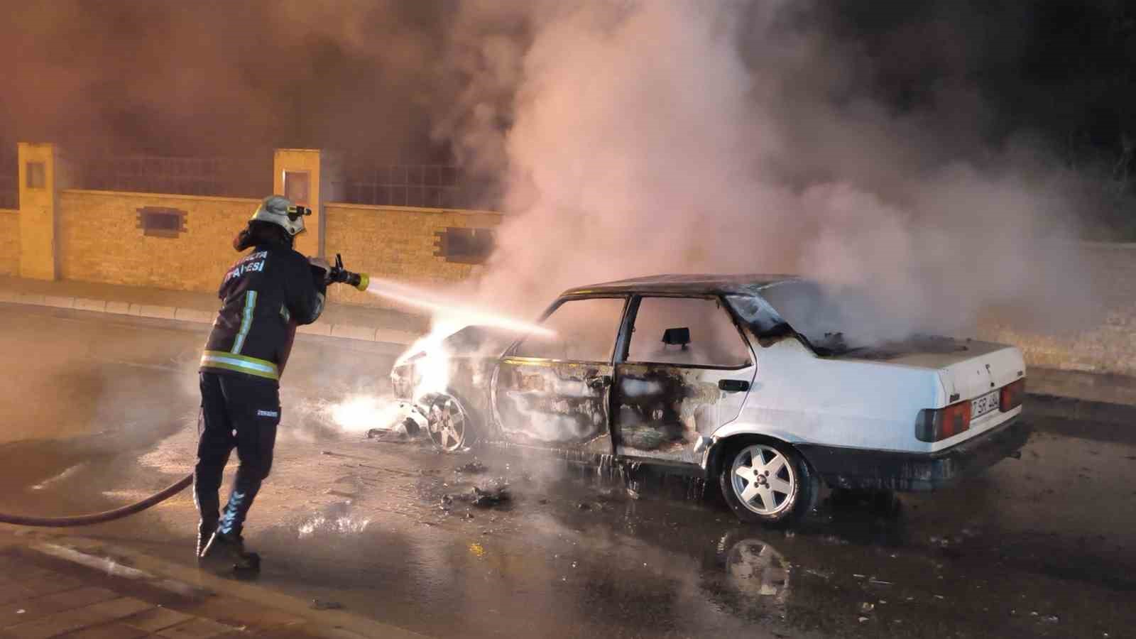 alev topuna donen tofastan geriye demir yigini kaldi 6 tw2ET6TA