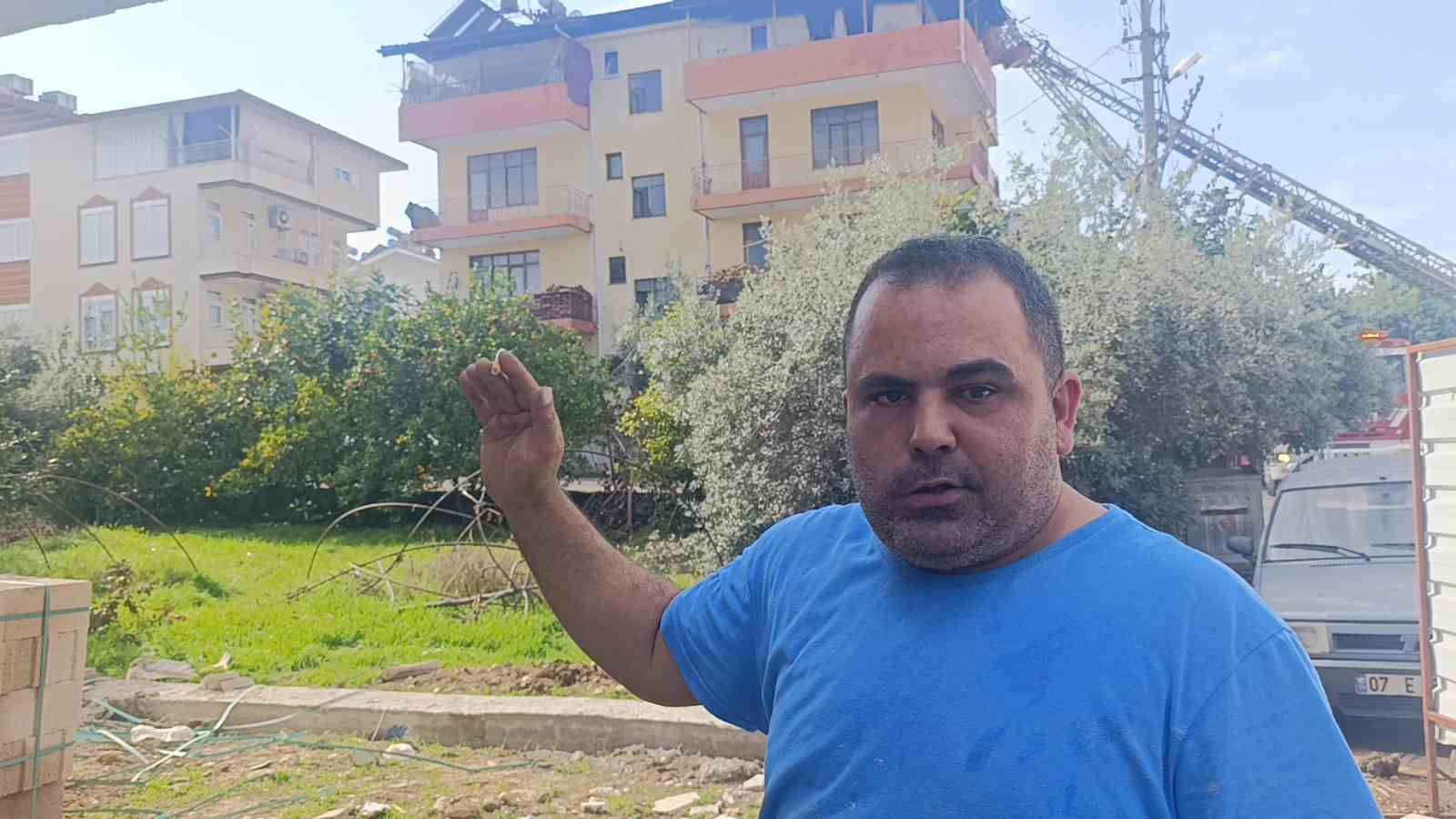 Alevler içindeki dairede mahsur kalan 3 küçük çocuğu inşaat işçileri ve mahalle sakinleri kurtardı 5 alevler icindeki dairede mahsur kalan 3 kucuk cocugu insaat iscileri ve mahalle sakinleri kurtardi E7kgWfpR