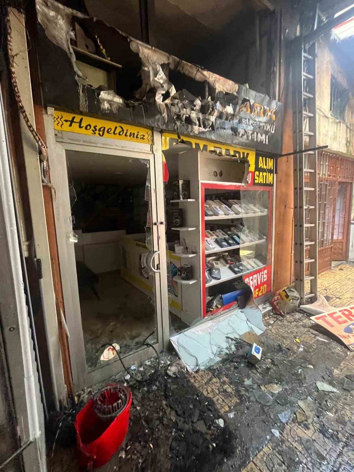 alevlere teslim olan 3 is yeri kullanilmaz hale geldi 4 bTP1rcus