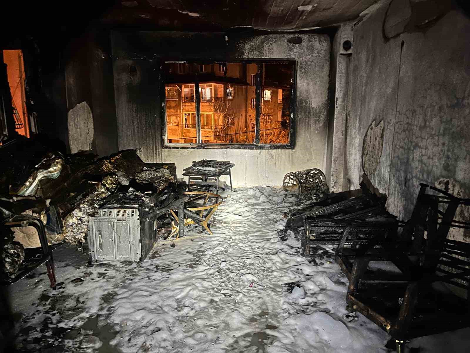 alevlere teslim olan apartman dairesi kullanilmaz hale geldi 0 lAzBEnl7
