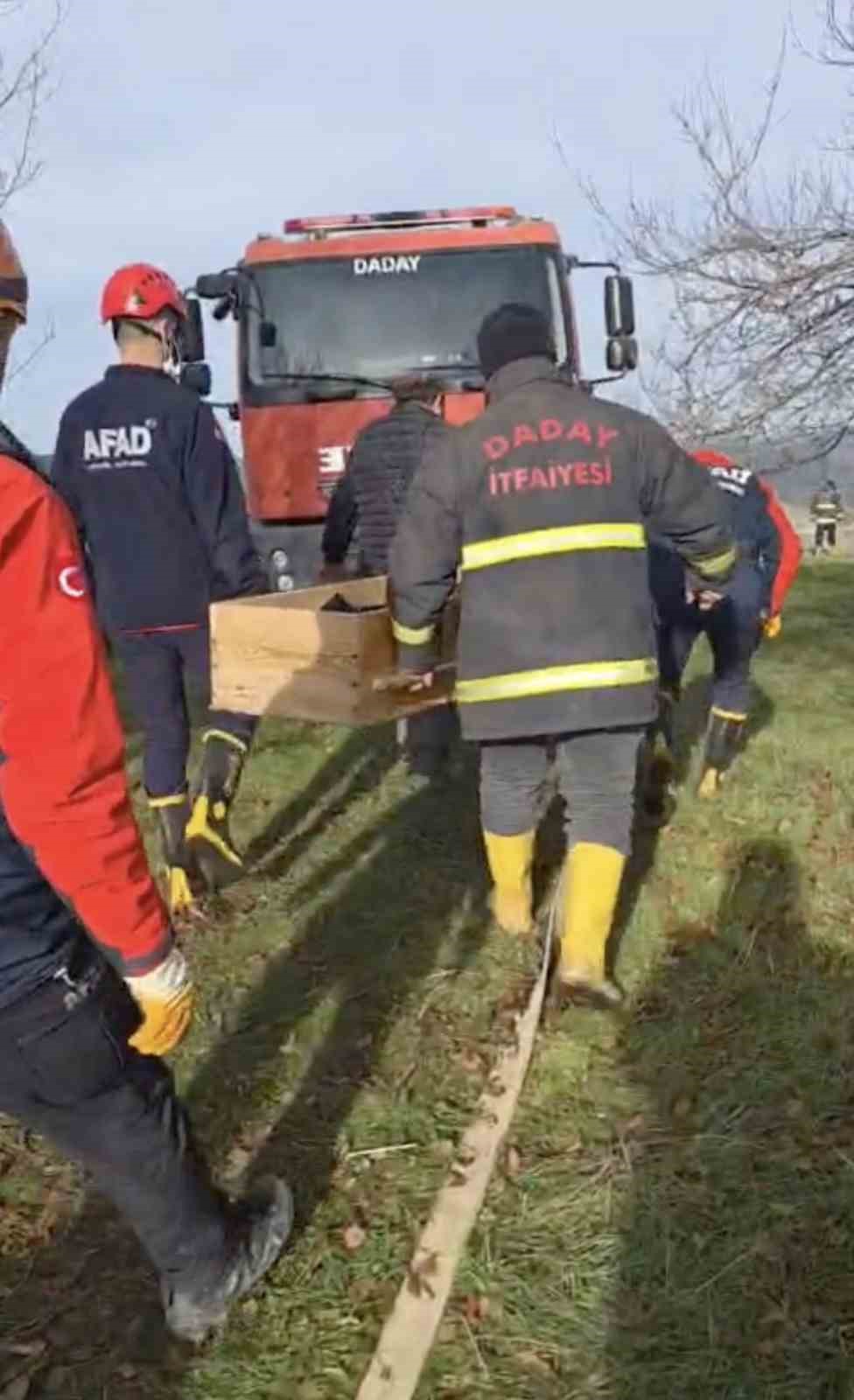 alevlere teslim olan evde yanarak hayatini kaybetti 8 TqMJTV46
