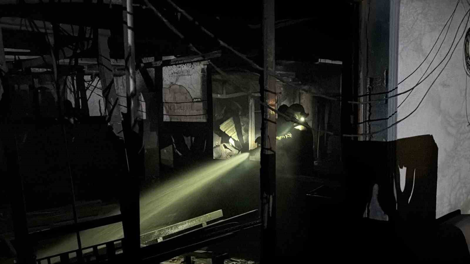 alevlerin kule cevirdigi fabrika icerden goruntulendi 12 hvi6iets