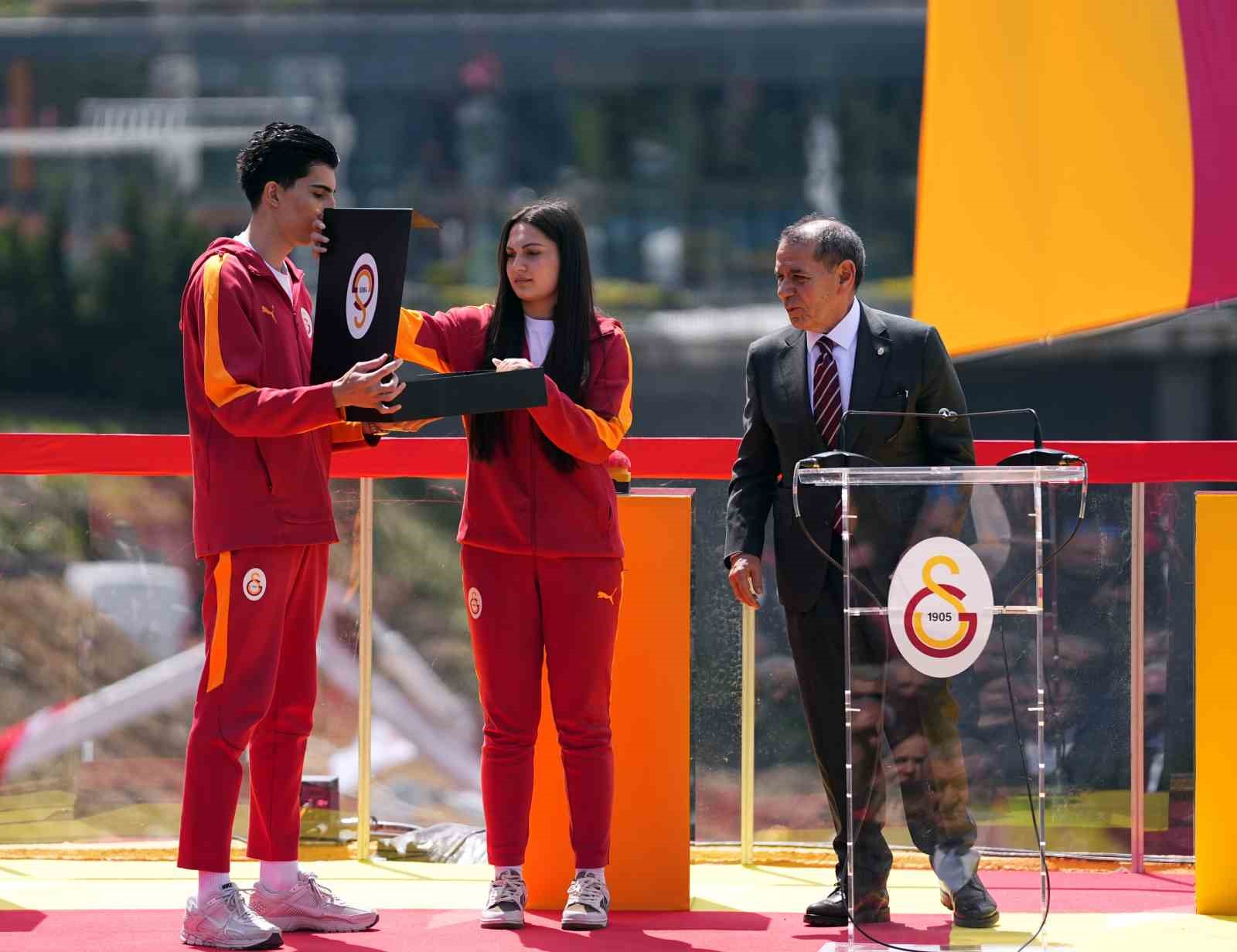 ali sami yen spor kompleksi aslantepe vadisinin temel atma toreni yapildi 11 BXzf1Q3O