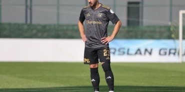 aliaga-fk-3-oyuncusuyla-yollarini-ayirdi-FxuvC7sH.jpg