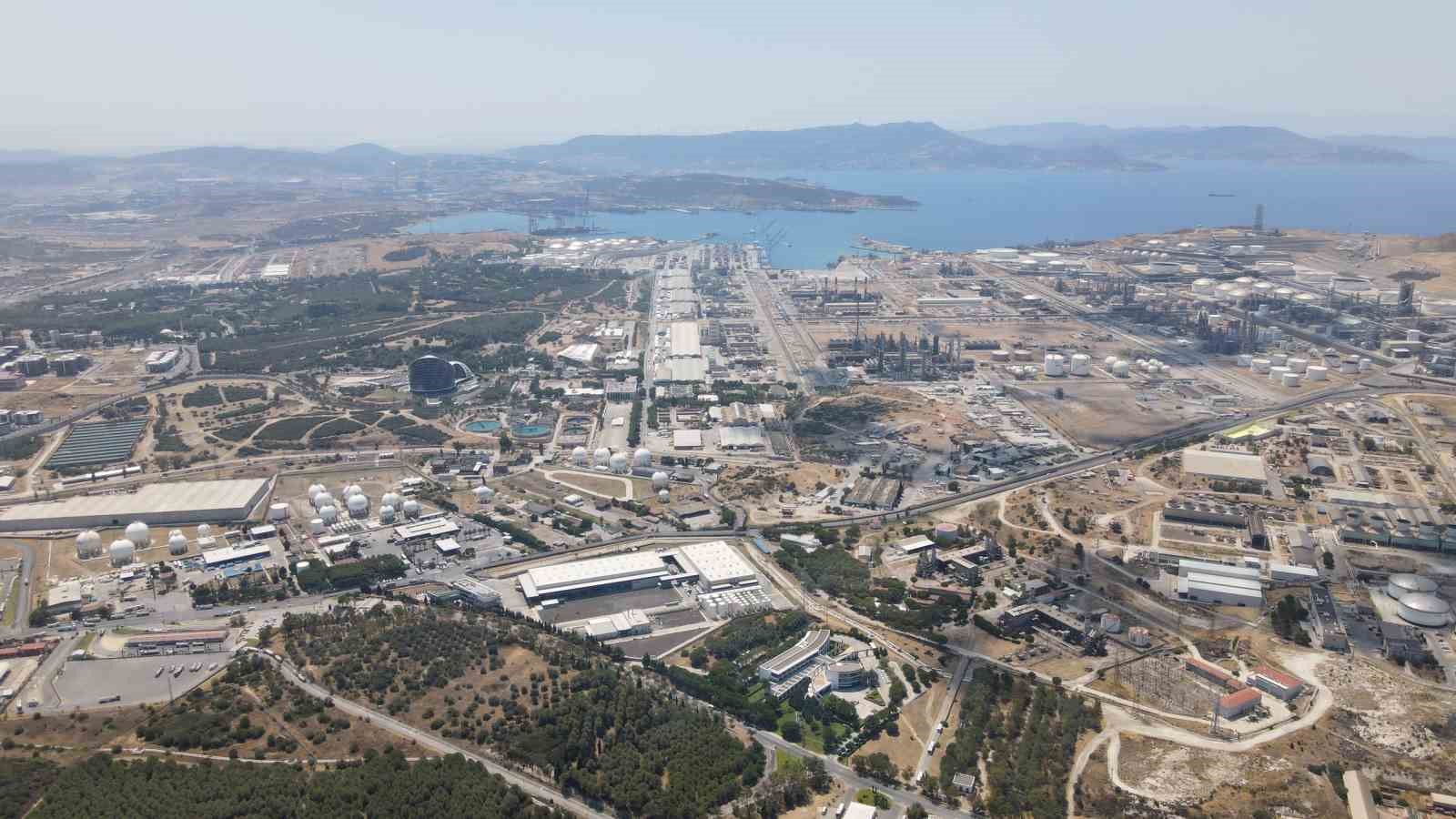 aliaga limanlarinda 73 milyon ton ellecleme yapildi 2 vQbvDNjN