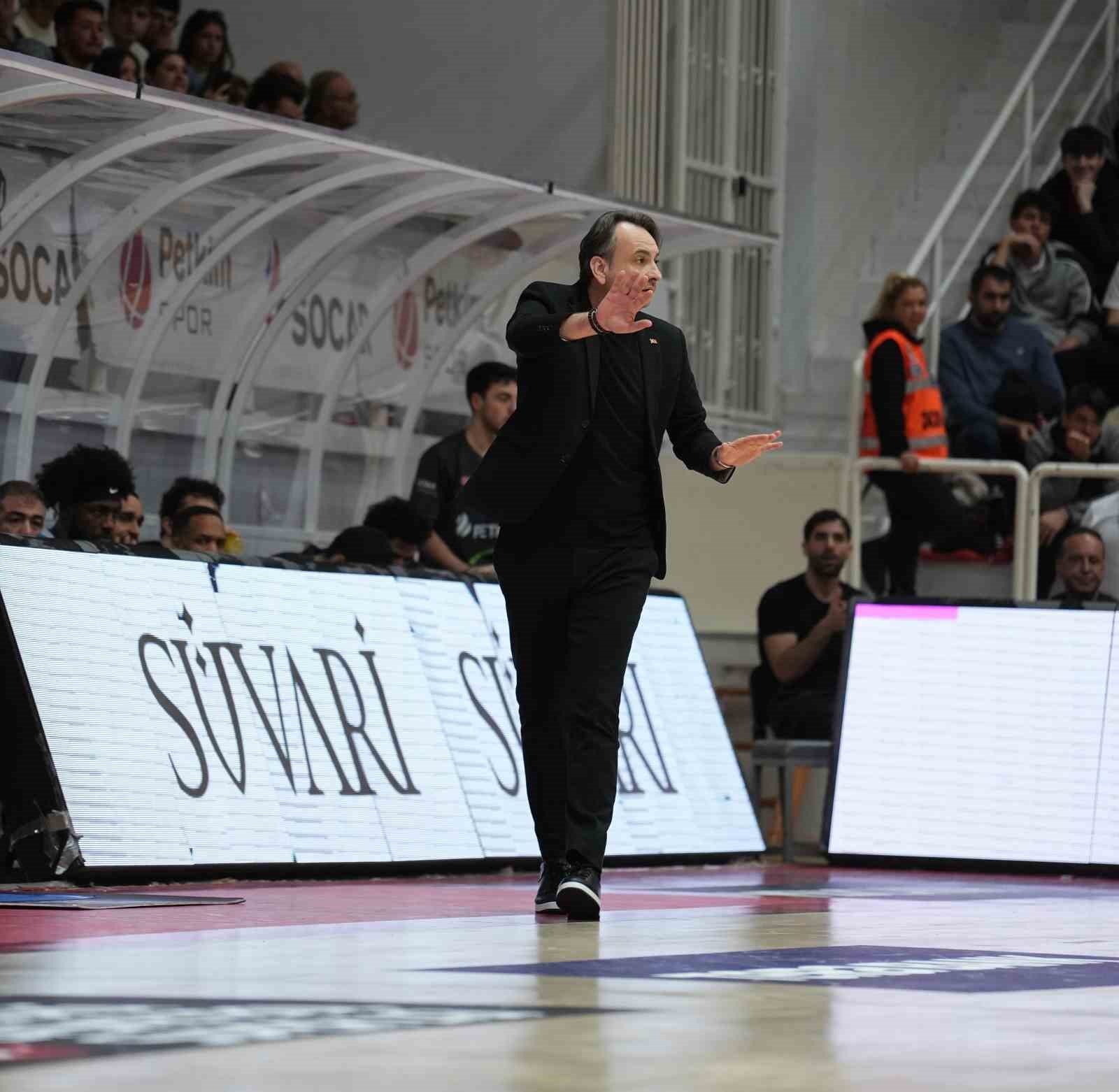 aliaga petkimsporda ozhan civgin donemi sona erdi 2