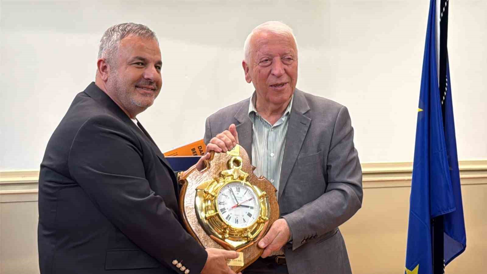 aliaporttan midilliye ilk sefer gerceklesti 4