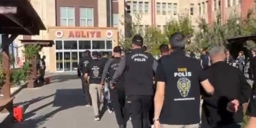 alisveris-siteleri-uzerinden-60-milyon-tllik-vurguna-9-tutuklama-VN7wVgGl.jpg