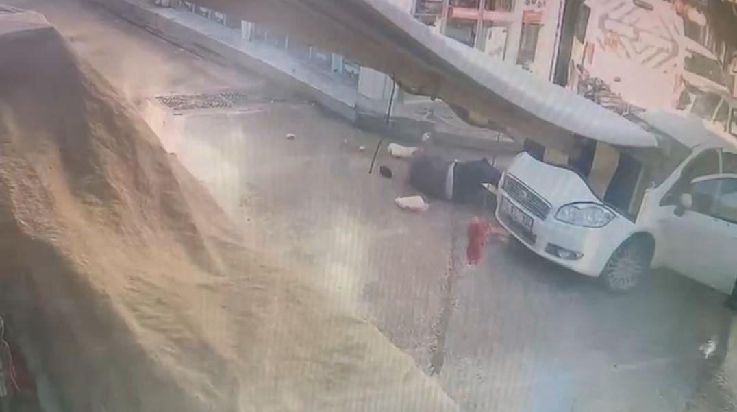 alisveris yaptiktan sonra otomobilin altinda kaldi 2 B2bQQmqn