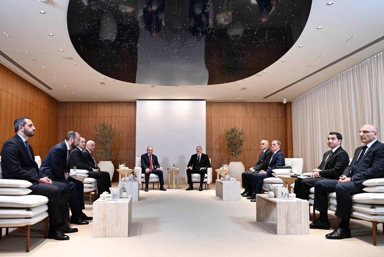 aliyev ile pasinyan baede ikili iliskileri gorustu 2 2XjtSIdt