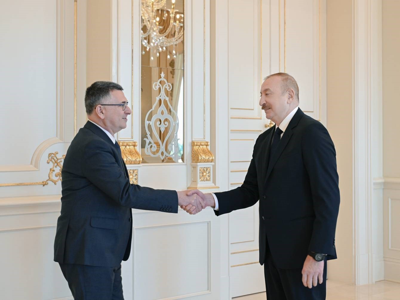 aliyev israil disisleri bakani saari kabul etti 1 IcNOQ2Mc