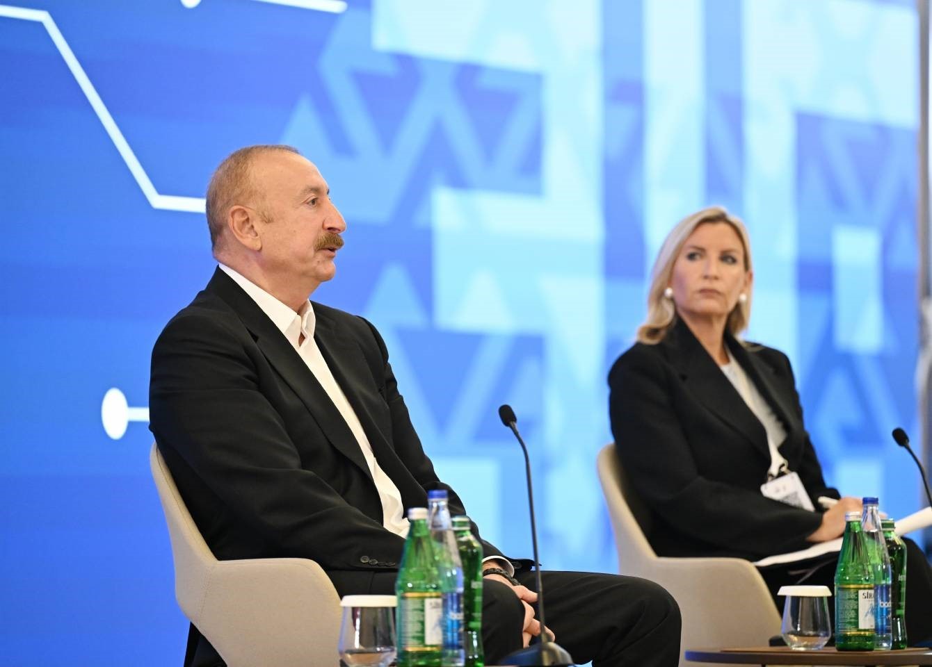 Aliyev: "Türkiye ile Azerbaycan’ın ilişkisi komşuları tarafından örnek alınmalıdır" 11 aliyev turkiye ile azerbaycanin iliskisi komsulari tarafindan ornek alinmalidir 7 R7uCtSBv