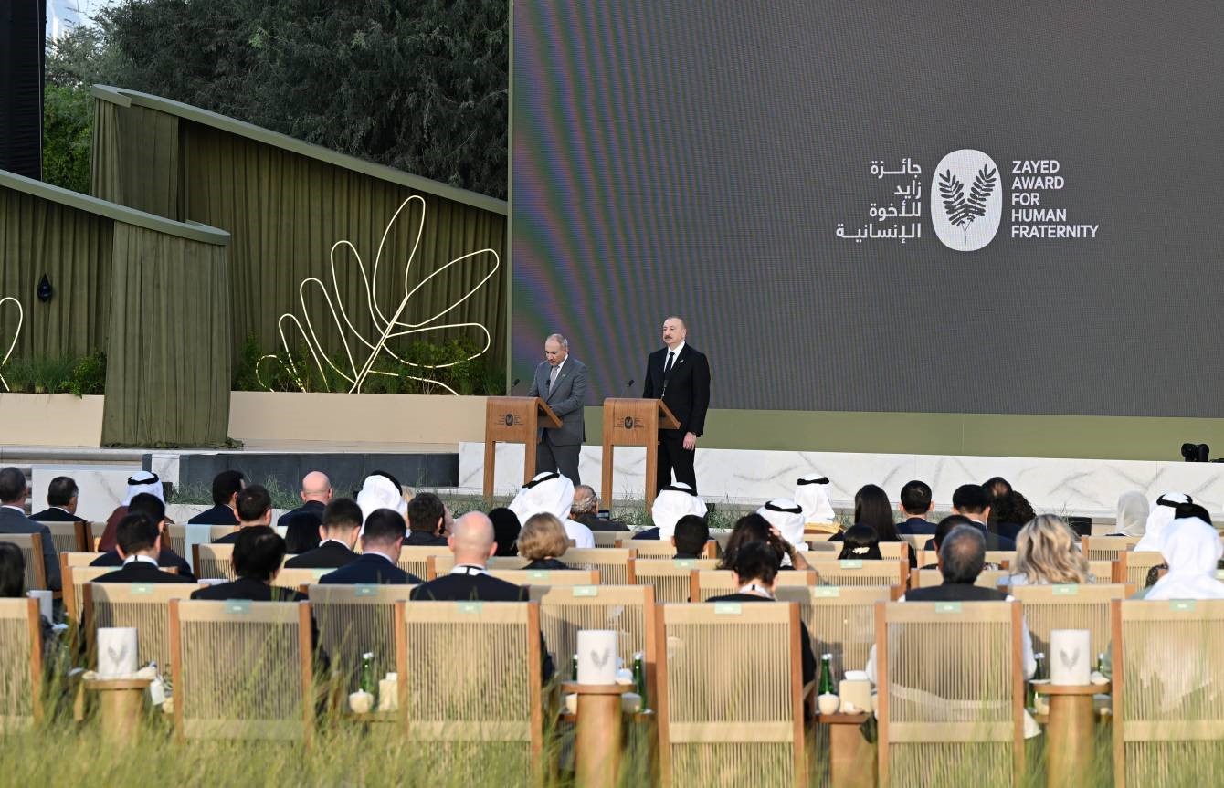aliyev ve pasinyana abu dabide 2026 zayed insan kardesligi odulu 2 Z6wYeO3S