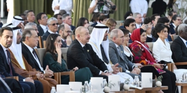 aliyev-ve-pasinyana-abu-dabide-2026-zayed-insan-kardesligi-odulu-RaBGWnGW.jpg