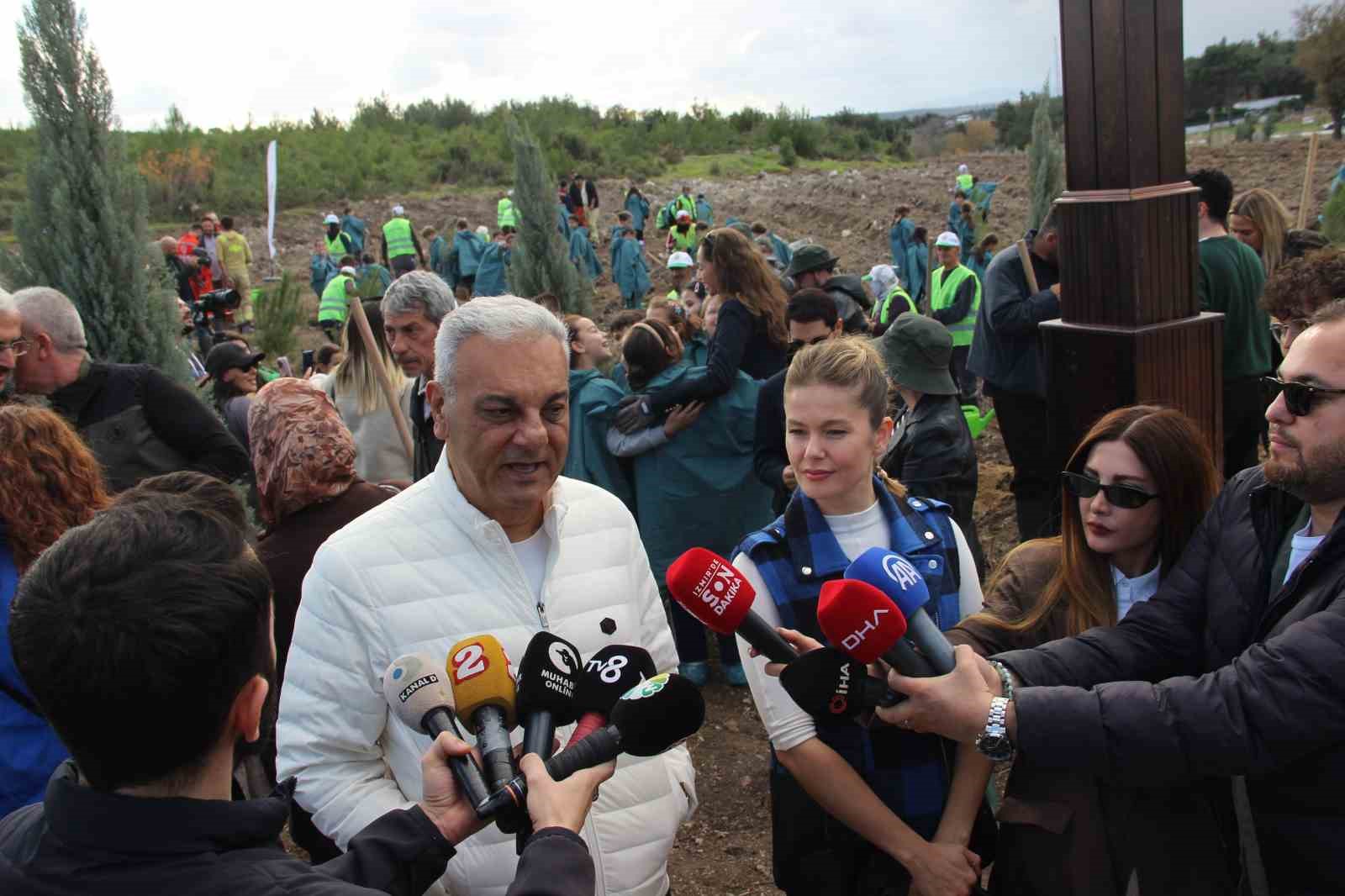 alj turkiye izmirde 312 bin fidani toprakla bulusturdu 7 XMS4Xu5w