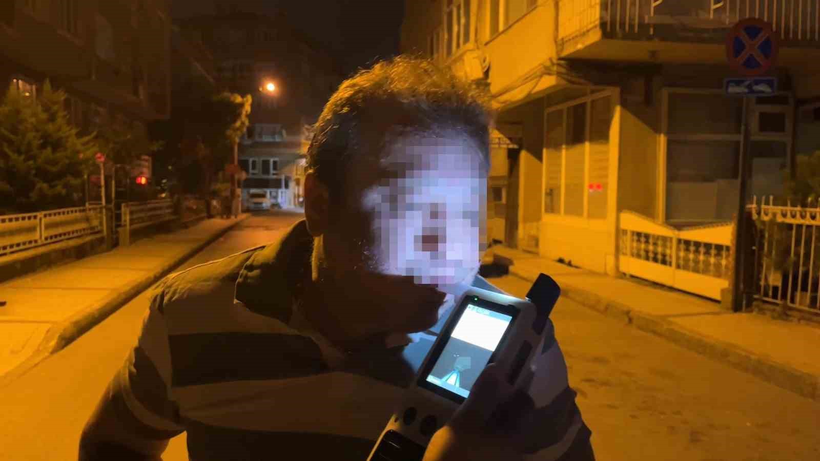 alkol denetimini gorunce araci park etti sigara almaya geldim dedi 0 jp1UkuQ5